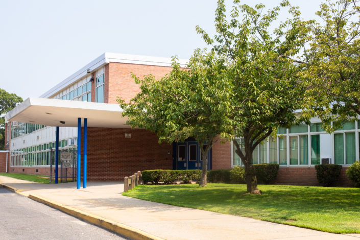 View of typical American school building exterior – Energy Air | Air ...